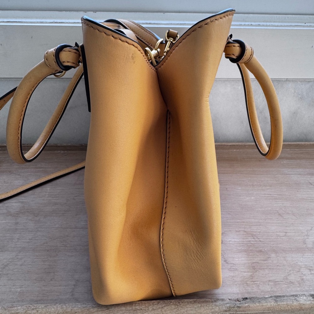 Tory Burch McGraw Small Leather Tote – Butter Yellow - Picture 6 of 16